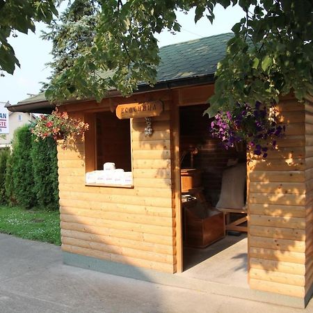 Hotel Mk, Plavi Restoran, Loznica Eksteriør billede