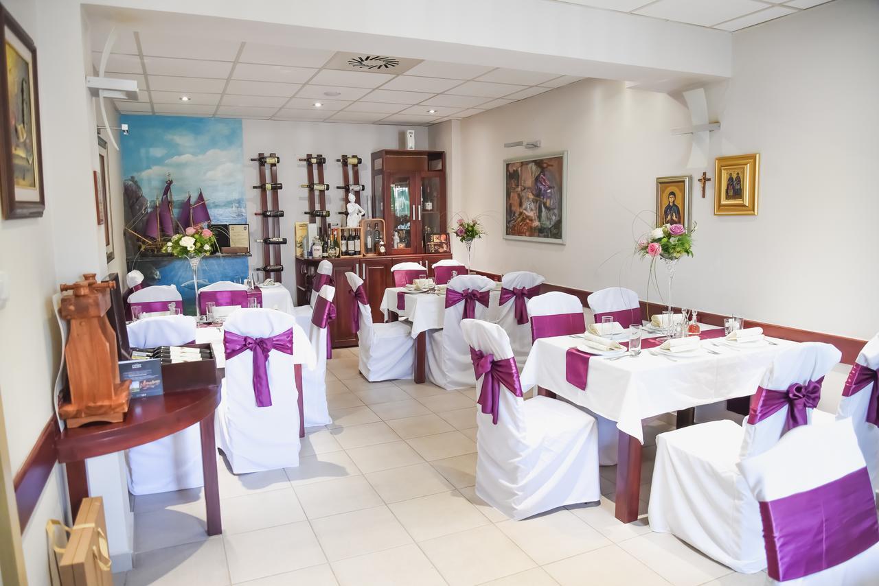 Hotel Mk, Plavi Restoran, Loznica Eksteriør billede